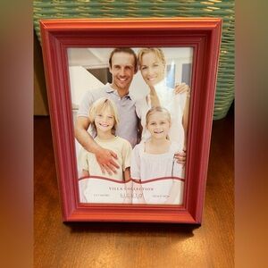 NWOT Villa Collection 5 x 7 Picture Frame